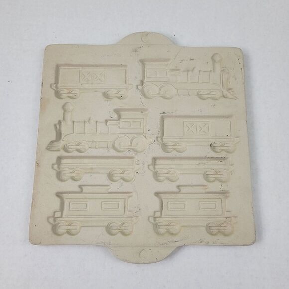 The Pampered Chef 1998 Gingerbread Train Stoneware Mold - Picture 1 of 11